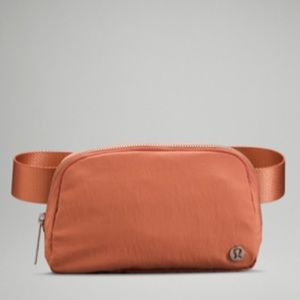 NWT Lululemon Everywhere Belt Bag in Pink Savannah